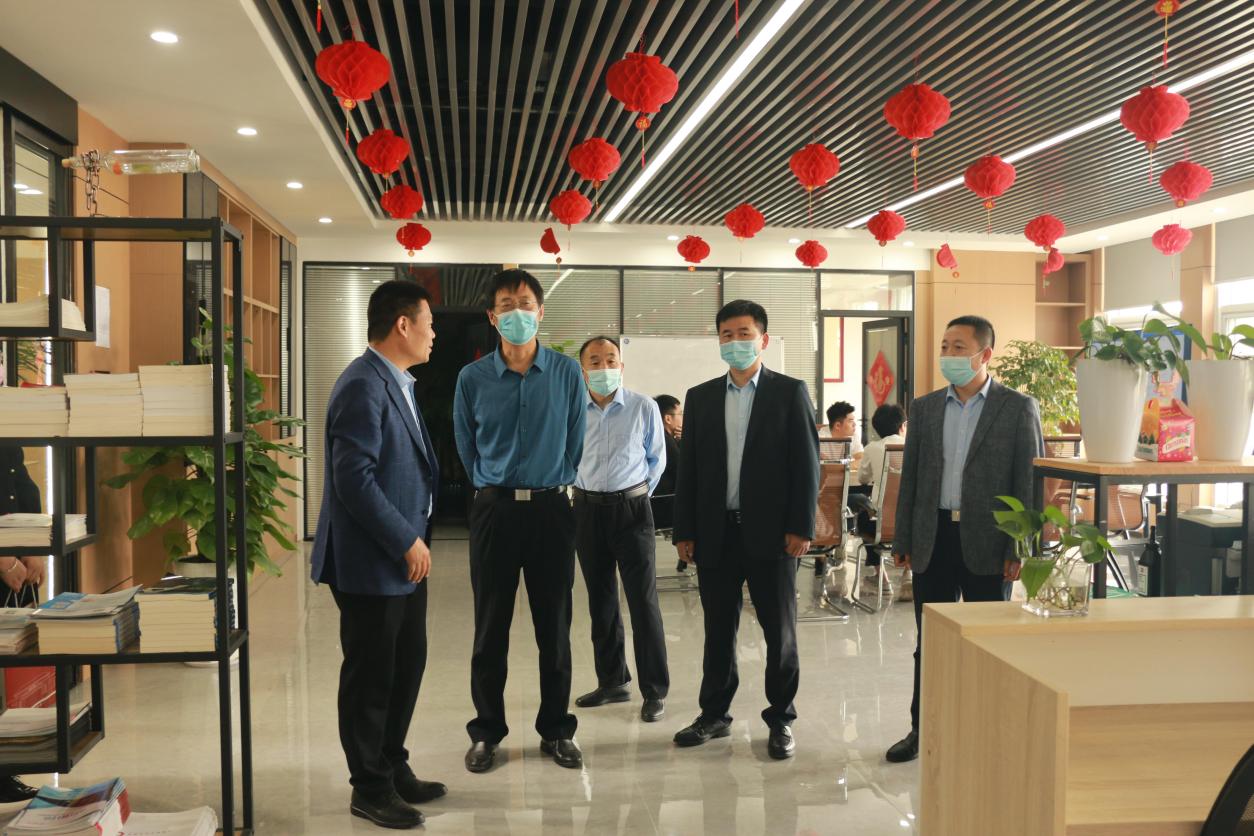 图片2.jpg 图片2.jpg
